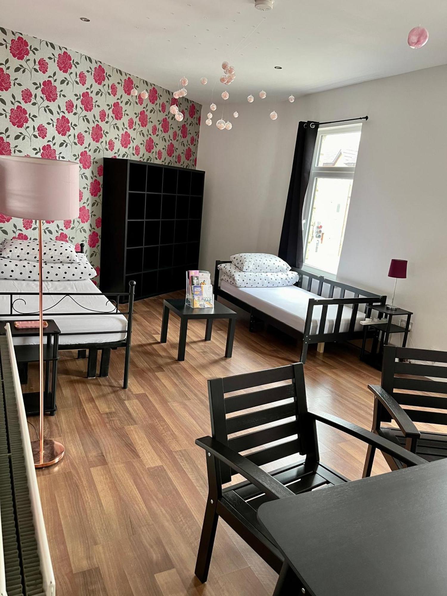 Entire Pinkapt - Free Parking - Up To 4 Guests - 3 Beds - Close To City Centre Belfast Exterior foto